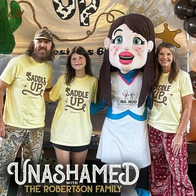 Ep 1183 | Mia Steals the Show for an Unforgettable Weekend & Jase Is a Cowboy Now??