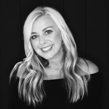 Laura Thomas – It’s Never Too Late to Follow Your God-Given Dreams