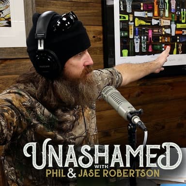 Ep 407 | Missy Gives Jase a Gift with One Unexpected Twist & the Time Jase Met Matthew McConaughey