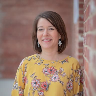Abby McDonald – A Shift in Perspective
