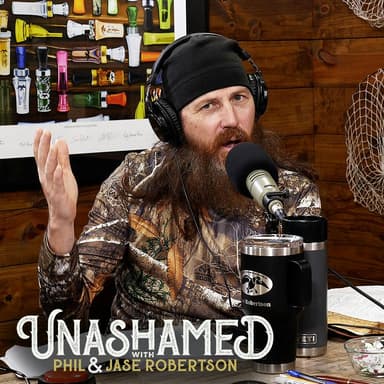 Ep 819 | Jase Put Up an Offensive Bumper Sticker & Miss Kay Was NOT Having It