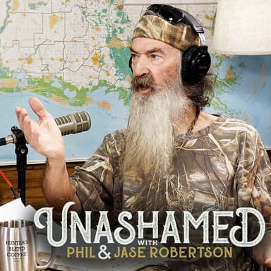 Ep 454 | Jase and the Bible's Gifted Women & Something Lives Inside Phil's Wall