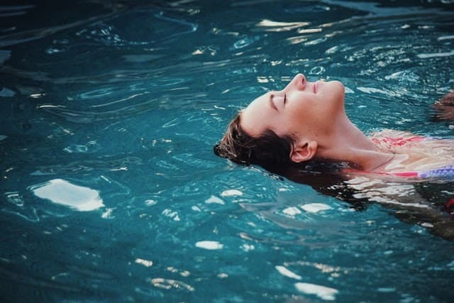Cover image for How To Relax: 6 Tips and Techniques For Relaxation