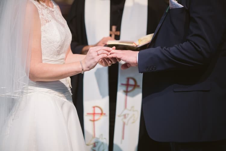 Cover image for Selection of the Best Christian Wedding Songs To Show Your Love