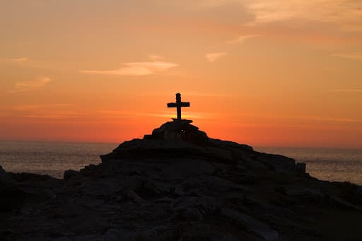 Cover image for What Is The Great Commandment? Meaning And Explanation