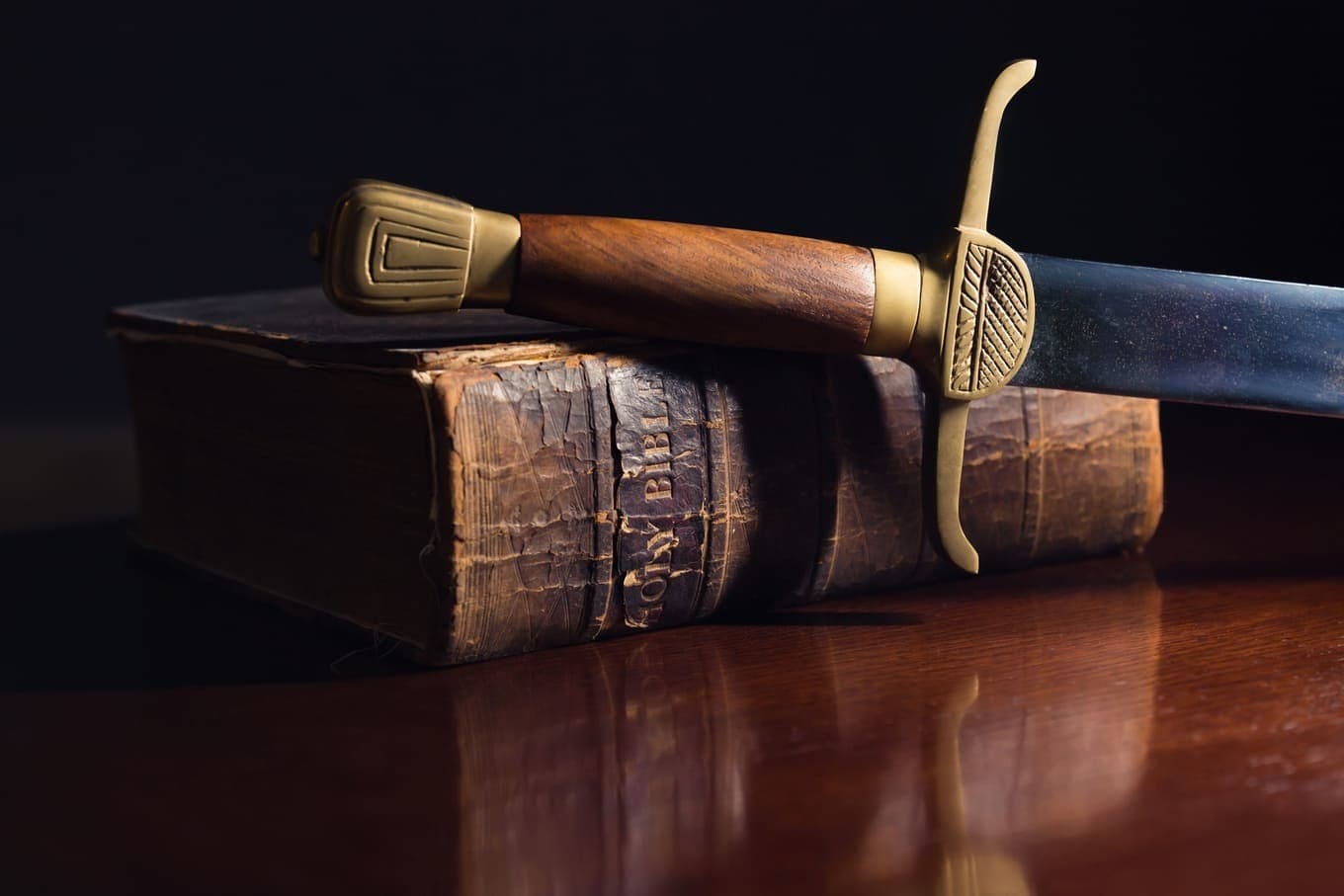 Cover image for Weekly Wisdom: Winning Spiritual Battles